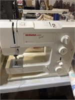 BERNINA 1000 SEWING MACHINE