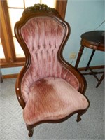 VICTORIAN STYLE CHAIR