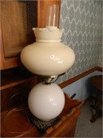 WHITE GONE WITH THE WIND LAMP