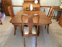ANTIQUE DINING TABLE W/ 4 CHAIRS