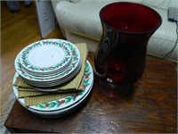 GIBSON CHRISTMAS PLATES & RED VASE