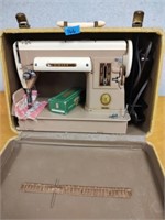 Vintage Singer Sewing Machine - untested