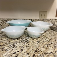 Vintage Amish Butter Print Pyrex Bowls