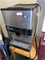 Hoshizaki Nugget Ice Machine & Dispenser