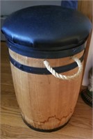 Barrel Seat
