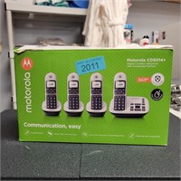 Motorola cordless phone system w/ answering