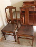 (2) sitting chairs