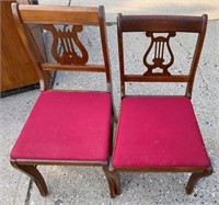 (2) sitting chairs