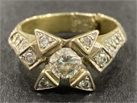 (CX) 18k Gold Diamond Ring Size 6.5. 11.48 Grams