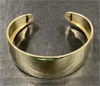 (CX) 14k Gold Cuff Bracelet. 20.03 Grams