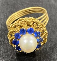 (CX) 18k Gold Ring w Floral Design in Stones Size