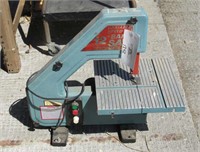 Variable Speed 12" Band Saw