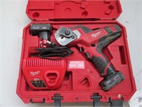 Milwaukee M12 Cordless 600MCM Cable Cutter Kit