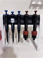 Pipettes w/ Stand