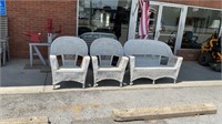 Wicker patio Set *Settee &  2 chairs Settee