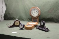 Tote Of Clocks