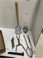 Metal Kitchen Utensils, Nail, Decor Basket