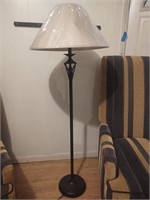 Freestanding lamp