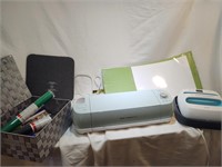 Cricut Explore Air2 with accessories and