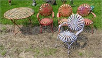 4 Spring Steel Arm Chairs & Table