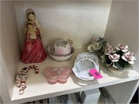 LOT OF MIXED DECOR / PORCELAIN FLOWERS ETC