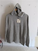 NEW WOMENS SWEATER SIZE SMALL