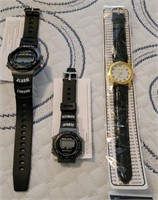 B - LOT OF 3 WATCHES (M31)
