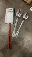 Spatula and two stainless spoons