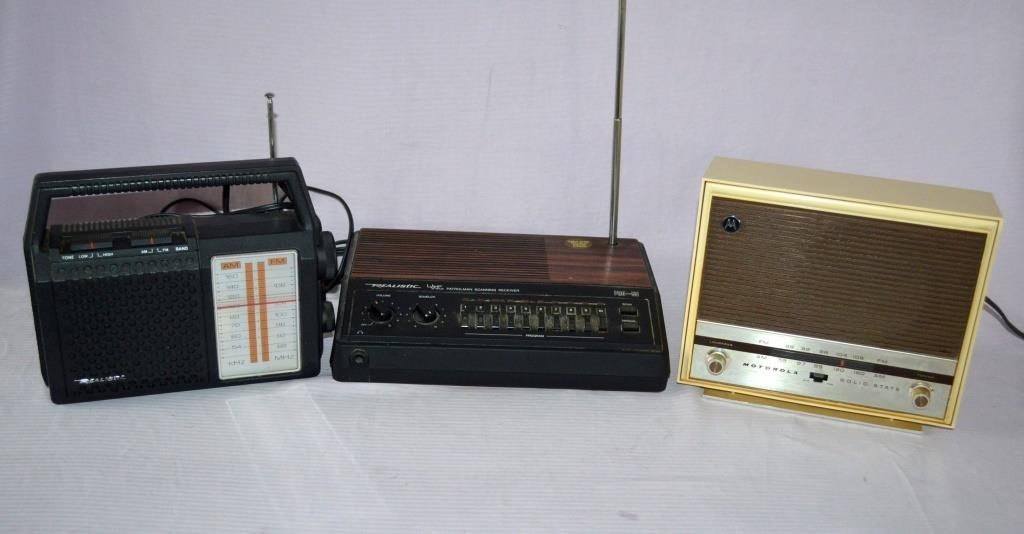 Red royalty system Radios Collectibles For Sale In MARYLAND - Live and Online Auction Lots |  MARYLAND.HiBid.com