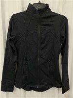 SIZE SMALL QUEENIEKE WOMENS ATHLETIC JACKET