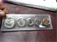 1998 COINS IN A PLASTIC HOLDER IN NICE SHAPE