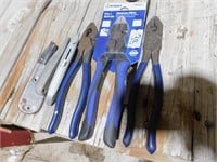 LINESMAN PLIERS AND CARPENTER KNIVES