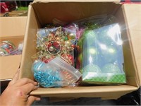 TWO BOXES OF CHRISTMAS DÉCOR