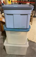 Lot of three storage totes with lids(1575)
