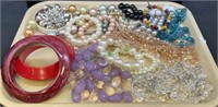 Tray lot of costume jewelry includes beaded