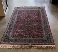Gorgeous oriental style rug with beautiful