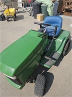 John Deere Lawn Tractor for Parts