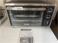 B & D Convection Countertop Oven - powers on