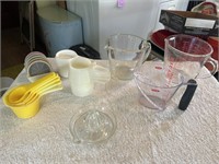 Pyrex Glass & Plastic Measuring Cups, Juicer &