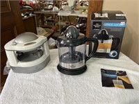 B & D Automatic Can Opener (appears unused) &