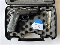 Smith & Wesson  MP22, 22 Caliber, 1 Clip, Hard