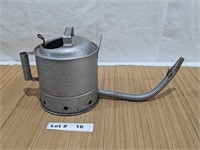VINTAGE 4 QT GALVANIZED OIL CAN WITH THUMB VALVE S