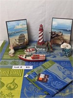 KITCHEN TOWELS AND SEASIDE DÉCOR