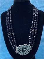 Shell Motif Beaded Necklace