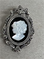 Sterling silver cameo broache pendant