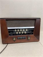 Standard broadcast General Electric vintage r