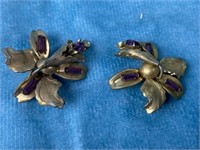 2 Vintage Flower Brooches/Pins