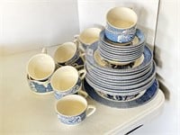 34 Pieces Royal Currier And Ives Dinnerware