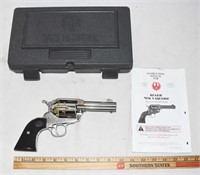 + RUGER NEW VAQUERO MOD 05126 SINGLE ACTION