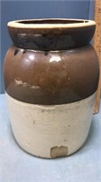 Crock jug with a lid